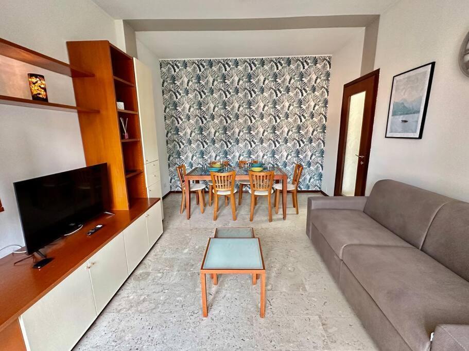 Low Cost Holiday An Business House And Free Park By Revenue House 科莫 外观 照片